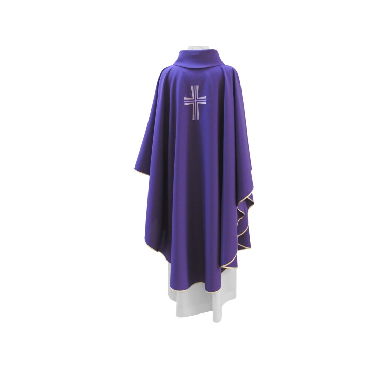 Chasuble violette